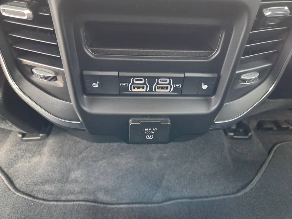 Used 2026 RAM 1500 Laramie AWD/4WD image 35