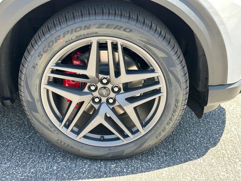 New 2026 Ford Explorer ST-Line w/ ST-Line Street Pack RWD image 15