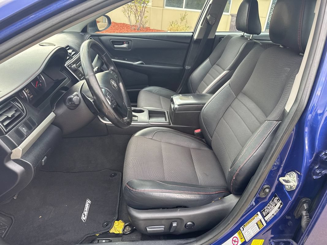 Used 2016 Toyota Camry SE FWD image 22