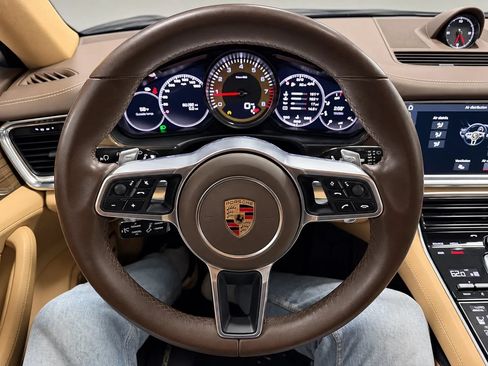 Used 2018 Porsche Panamera 4S Executive AWD/4WD image 31