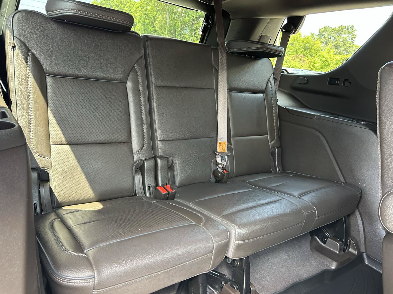 Used 2021 GMC Yukon Denali w/ Denali Premium Package RWD image 13
