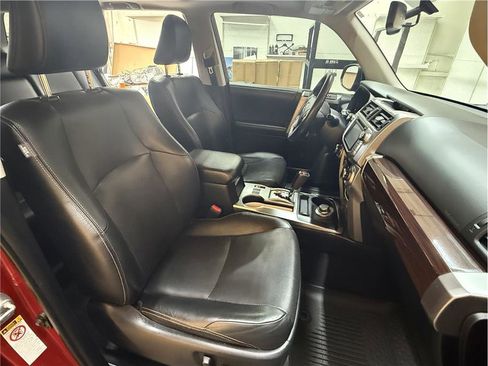 Used 2018 Toyota 4Runner Limited w/ Four Season Floor Mat Package image 17