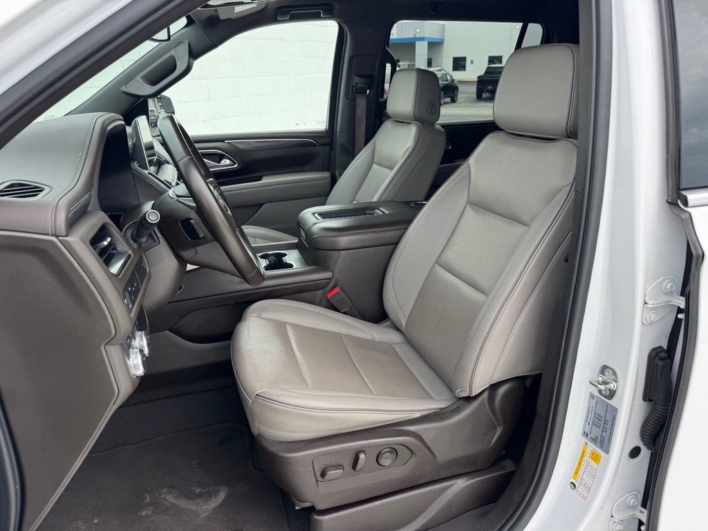 Used 2024 GMC Yukon XL SLT AWD/4WD image 18