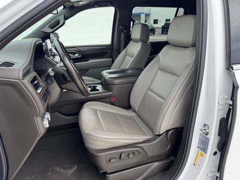 Used 2024 GMC Yukon XL SLT AWD/4WD image 18