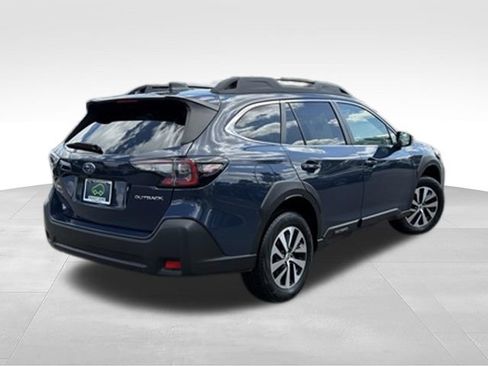 Used 2024 Subaru Outback Premium AWD/4WD image 5