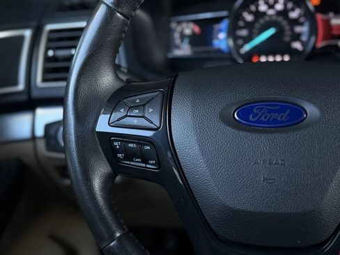 Used 2016 Ford Explorer XLT w/ Equipment Group 202A image 23