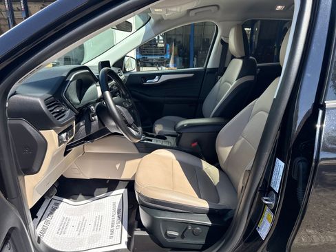 Used 2022 Ford Escape SEL FWD image 9