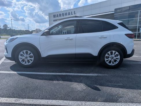 Certified 2025 Ford Escape Active FWD image 2
