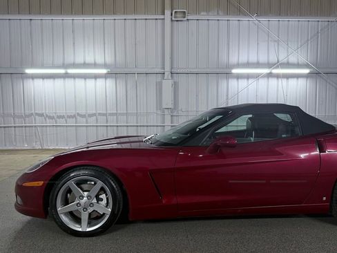 Used 2006 Chevrolet Corvette Convertible w/ Preferred Equipment Group image 16