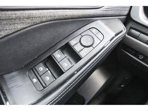 Used 2023 Nissan Rogue SV image 15