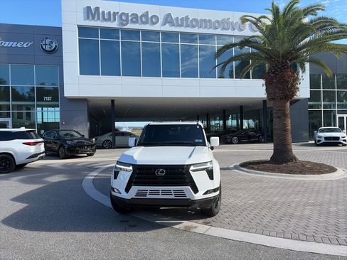 Used 2024 Lexus GX 550 w/ Accessory Package (Z1) image 2