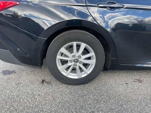 Used 2025 Toyota Camry LE image 28