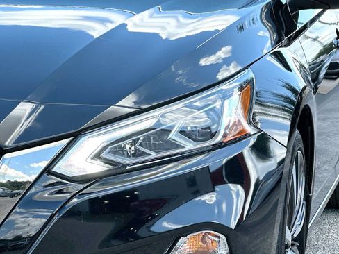 Used 2021 Nissan Altima 2.5 SR FWD image 16