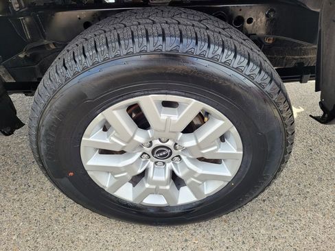 Used 2023 Nissan Frontier SV image 26