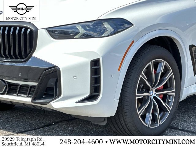 Used 2024 BMW X5 xDrive40i w/ M Sport Package AWD/4WD image 10