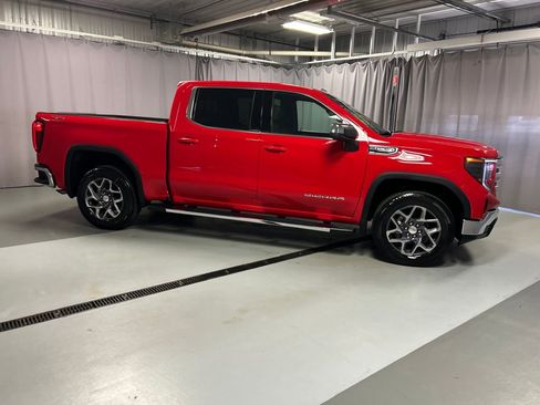 New 2026 GMC Sierra 1500 SLE w/ Preferred Package AWD/4WD image 8