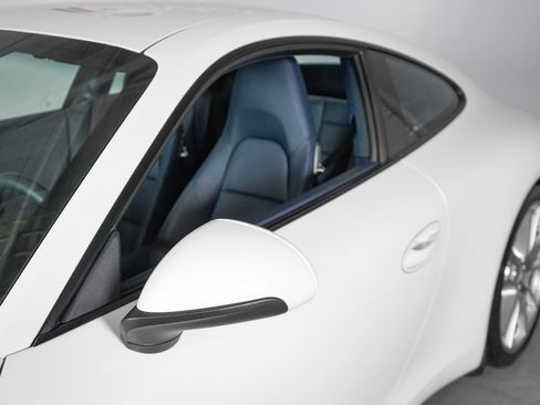 Used 2015 Porsche 911 Carrera S RWD image 2