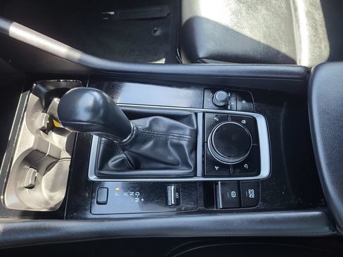 Used 2024 MAZDA MAZDA3 s FWD image 23