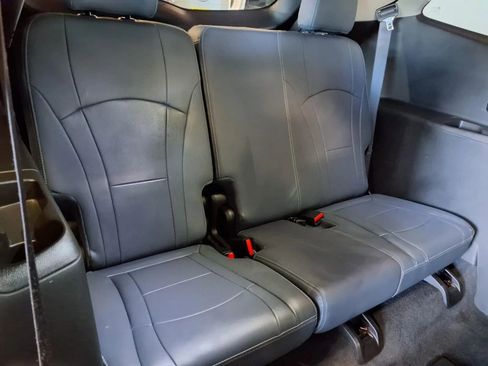 Used 2019 Buick Enclave Premium AWD/4WD image 10
