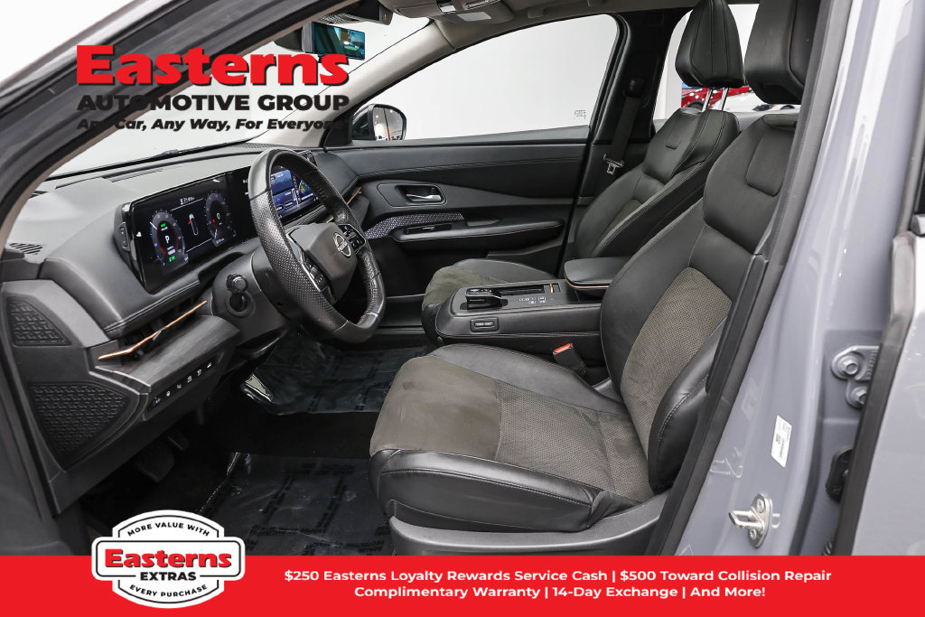 Used 2023 Nissan Ariya AWD image 15