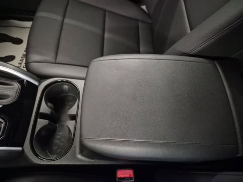 Used 2024 Chevrolet Colorado LT w/ LT Convenience Package III image 31