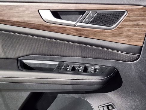 New 2026 Volkswagen Atlas SEL image 12