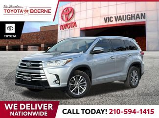 Used 2018 Toyota Highlander XLE video 1