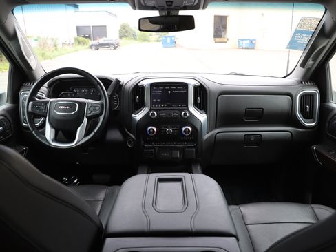 Used 2021 GMC Sierra 3500 SLT w/ SLT Convenience Package AWD/4WD image 13