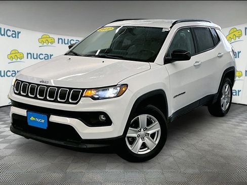 Used 2022 Jeep Compass Latitude w/ Convenience Group AWD/4WD image 3