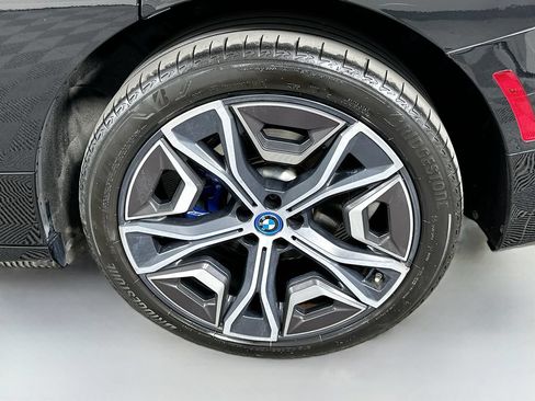Used 2024 BMW iX xDrive50 w/ Premium Package AWD/4WD image 31