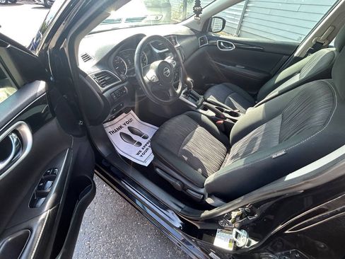 Used 2019 Nissan Sentra SV FWD image 6