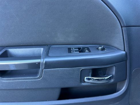 Used 2013 Dodge Challenger SXT image 11