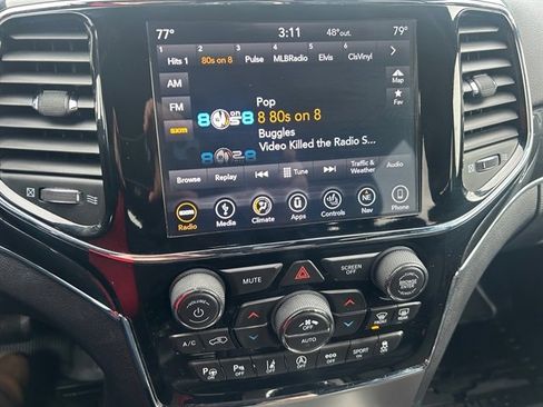 Used 2019 Jeep Grand Cherokee Trailhawk w/ Trailhawk Luxury Group image 25