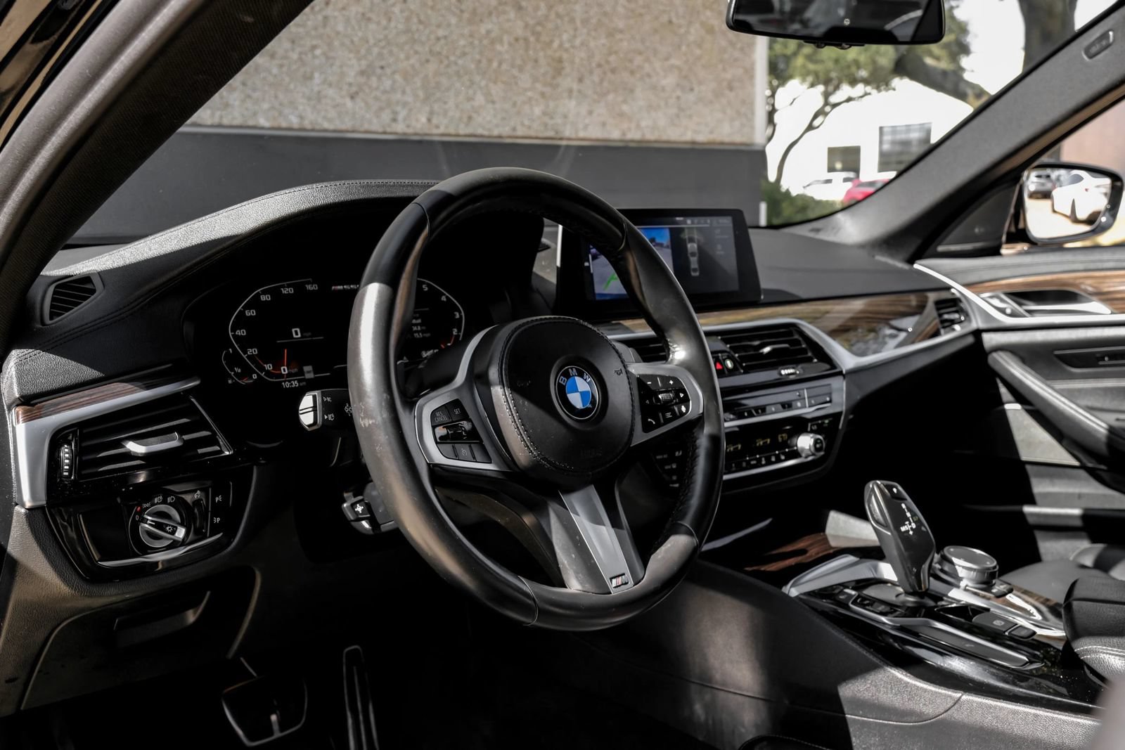 Used 2020 BMW M550i xDrive AWD/4WD image 18