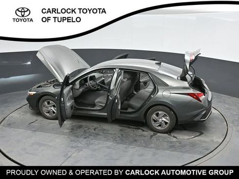 Used 2024 Hyundai Elantra SE image 49