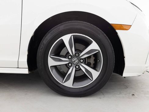 Used 2018 Honda Odyssey Touring image 18