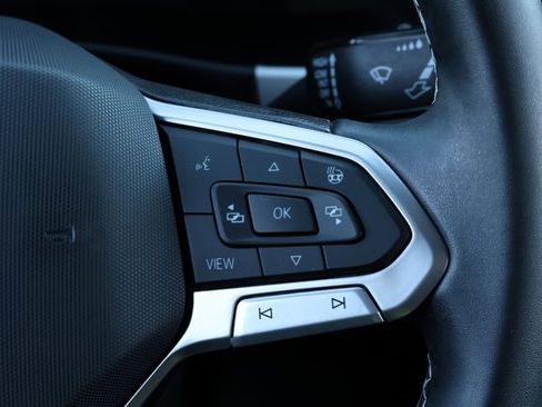 Used 2023 Volkswagen Atlas Cross Sport SEL image 25