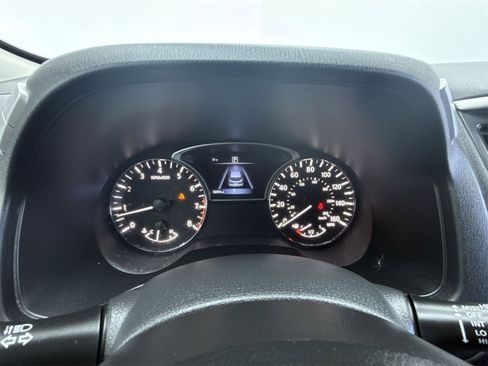 Used 2020 Nissan Pathfinder S image 22