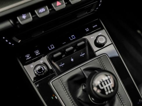 Used 2024 Porsche 911 Carrera GTS w/ Premium Package image 60