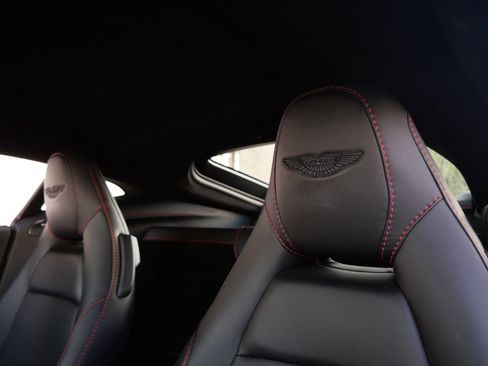 Used 2020 Aston Martin V8 Vantage Coupe RWD image 5