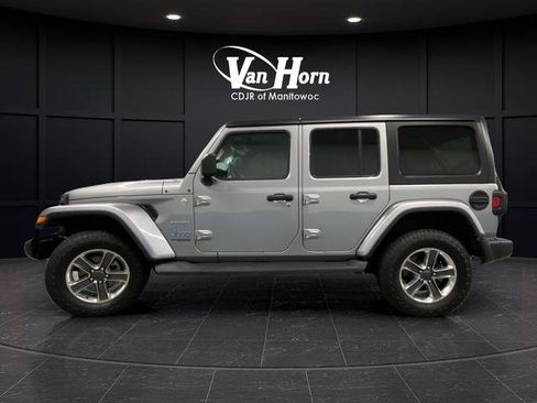 Used 2020 Jeep Wrangler Unlimited Sahara AWD/4WD image 4