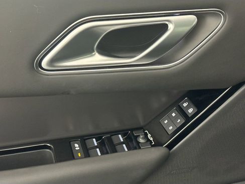 Used 2026 Land Rover Range Rover Velar S AWD/4WD image 17