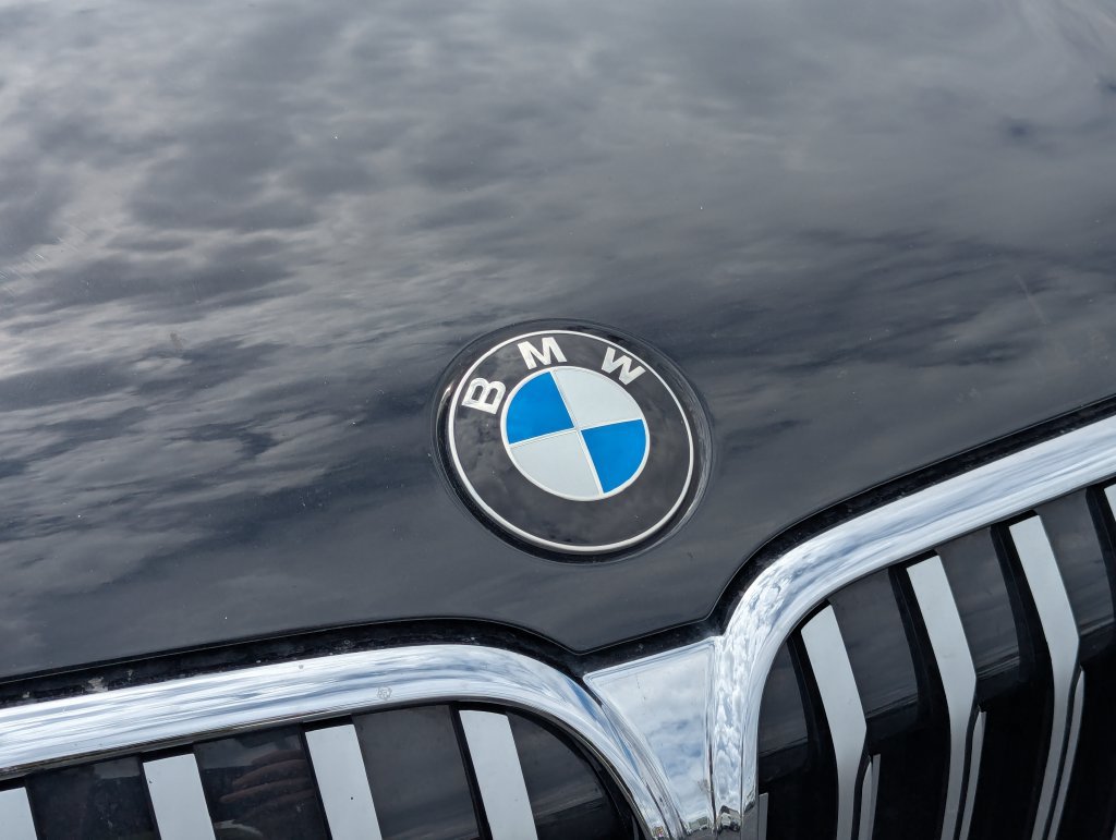 Used 2022 BMW 740i w/ Premium Package RWD image 11