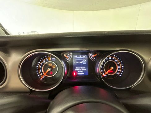 Used 2019 Jeep Wrangler Sport AWD/4WD image 25