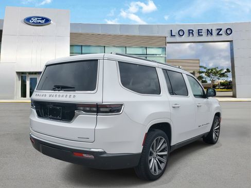 Used 2022 Jeep Grand Wagoneer Series II w/ Convenience Group III image 5