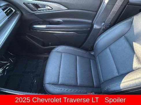 Used 2025 Chevrolet Traverse LT AWD/4WD image 12