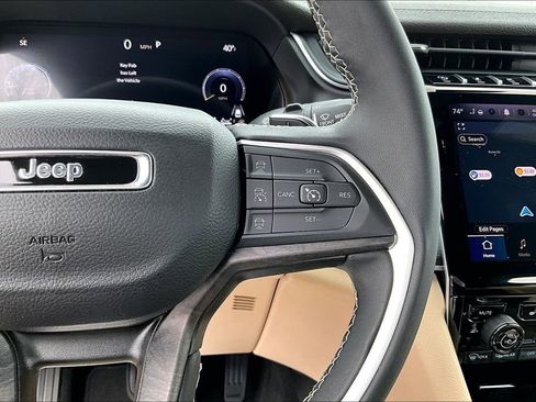 Used 2024 Jeep Grand Cherokee Limited image 18