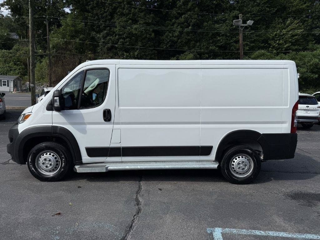 Used 2025 RAM ProMaster 2500 w/ U-Haul Equipment Group FWD image 6