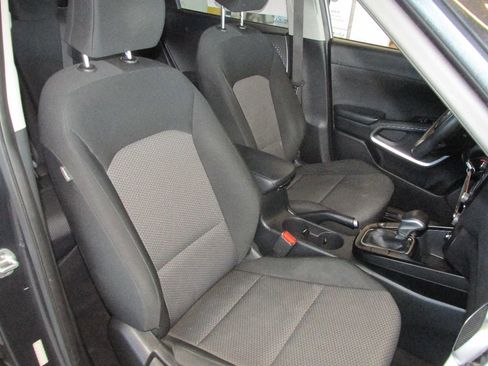 Used 2020 Kia Soul LX image 25