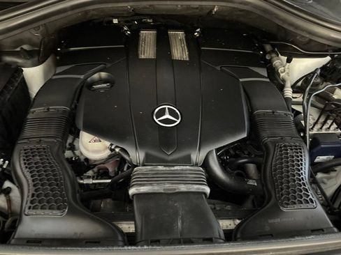 Used 2017 Mercedes-Benz GLS 450 4MATIC image 34